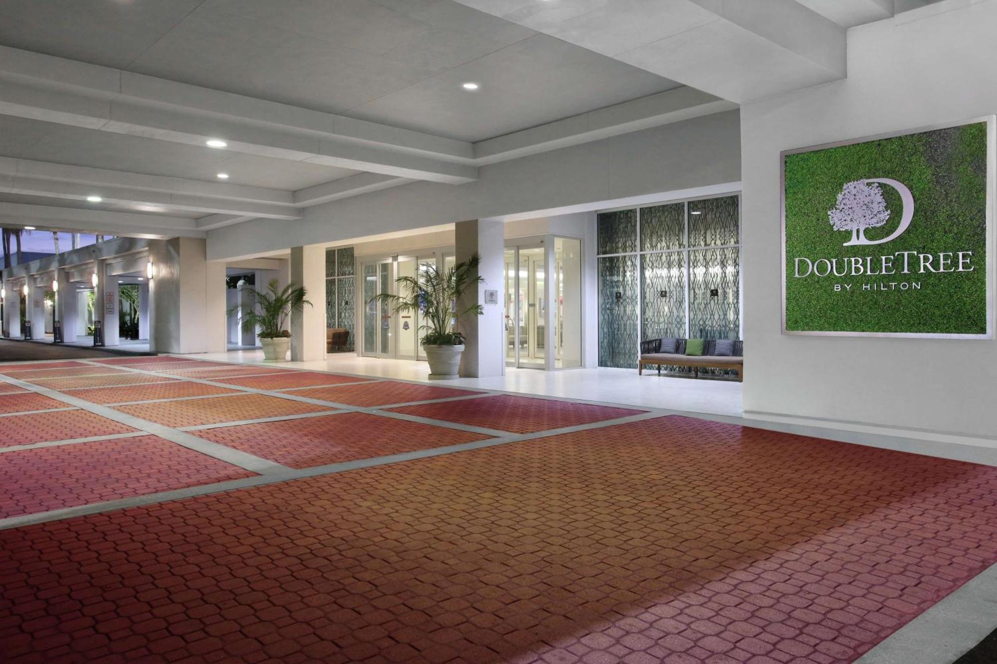 Doubletree By Hilton At The Entrance To Universal Орландо Екстер'єр фото